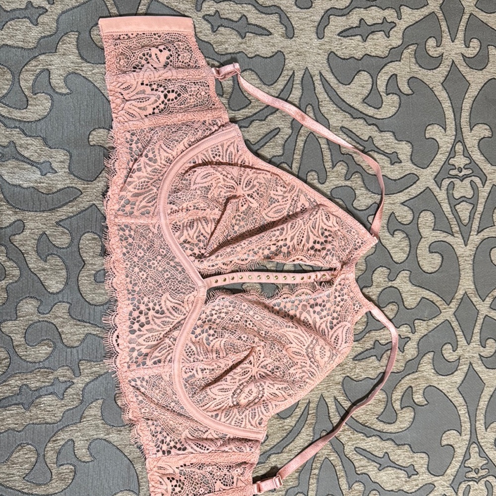Victoria's Secret Lace Bralette in Soft Pink